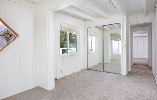 2260 Crestview