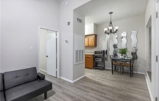Furnished 1x1 North Campus Apartment on Guad