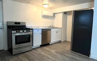 1 bed, 1 bath, 600 sqft, $895, Unit 664.5 28th St.