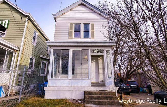 Very nice!! 3 Bedroom 1.5 Bath House in East Price Hill