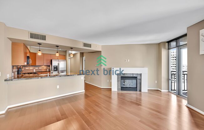 Luxury High-Rise Living in the Heart of Downtown Seattle!