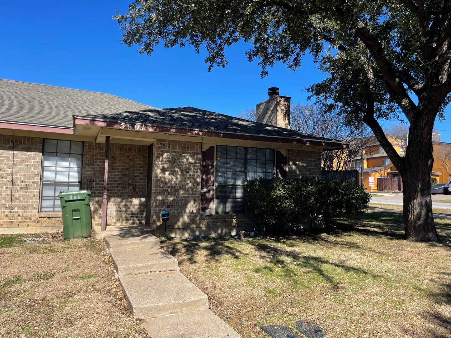 5601 Hearthwood Ct, Arlington TX 76016