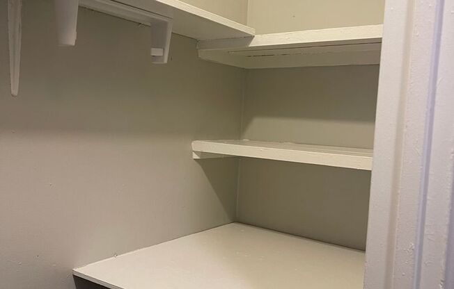 1 bed, 1 bath, 365 sqft, $950, Unit 02A