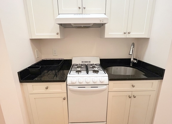 219 Commonwealth Ave