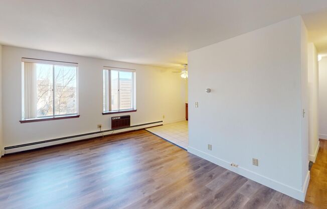 Oakland Manor Apartments
