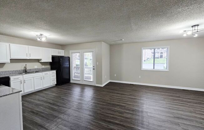 2 beds, 1.5 baths, 1,076 sqft, $1,429, Unit 056