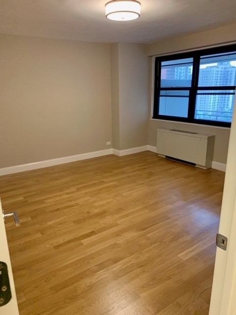 1 bed, 1 bath, 813 sqft, $5,800, Unit 16FW