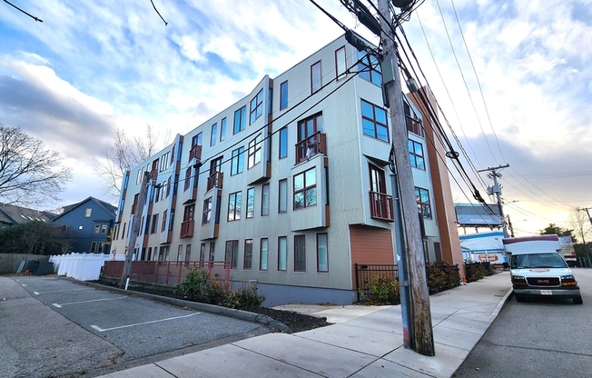 24 Bay State Rd Unit 5