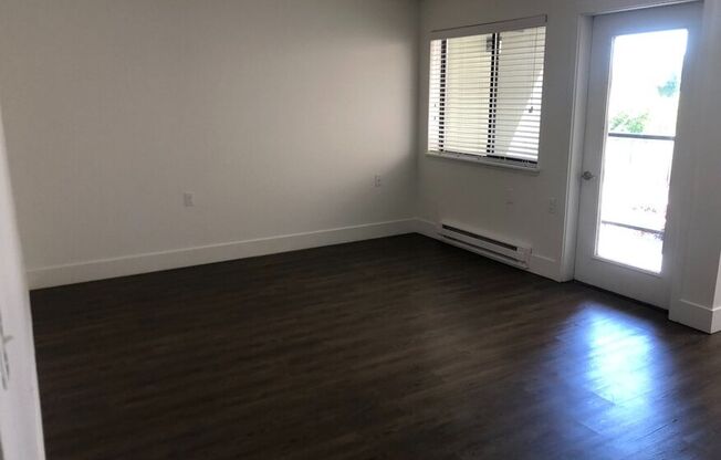 1 bed, 1 bath, 600 sqft, $1,595, Unit 215