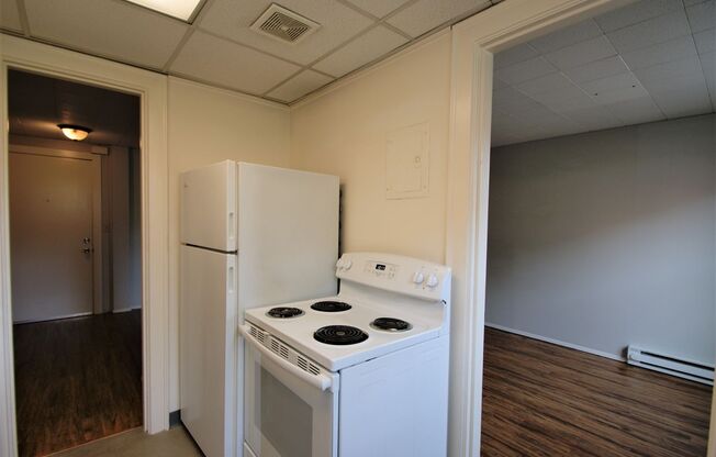 1 bed, 1 bath, 540 sqft, $1,350, Unit 115