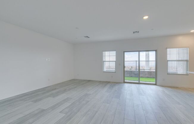 3 beds, 3 baths, $2,750, Unit UNIT 1140