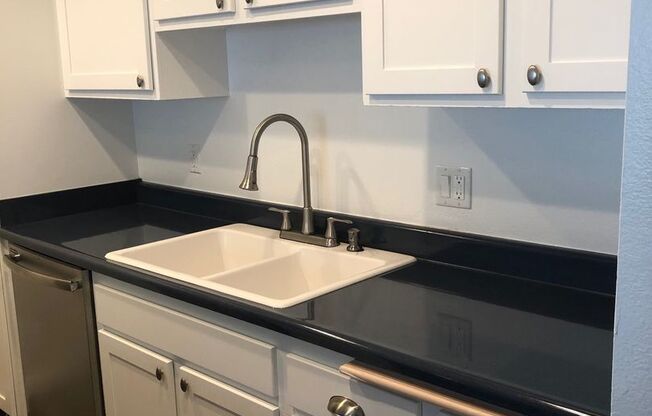 3 beds, 2 baths, 1,236 sqft, $3,270, Unit 002