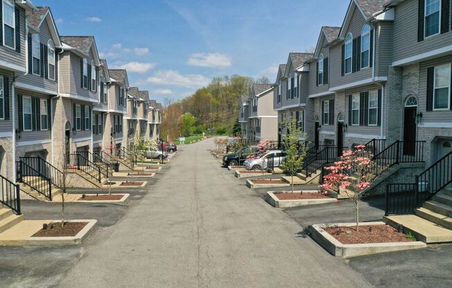 2 Bedroom 1/5 Bath Townhouse Available in Monaca PA