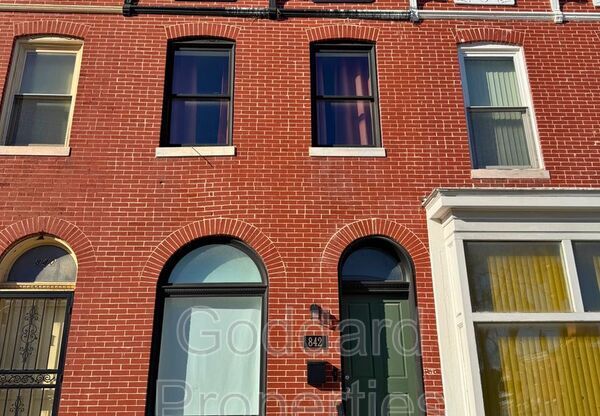 842 N PATTERSON PARK AVE