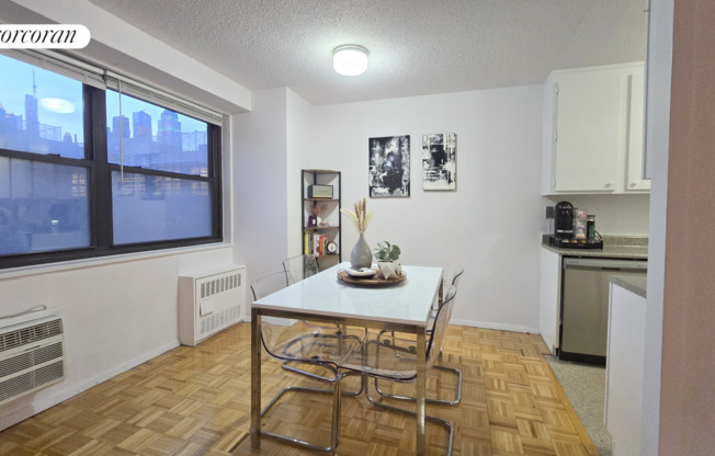 2 beds, 1 bath, $6,000, Unit 11F