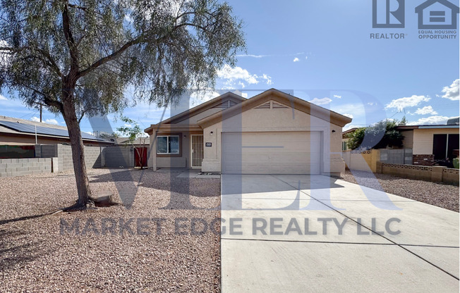 3Bed/2Bath Home at Broadway/16th St! Ready for Immediate Move-In!--NO HOA!