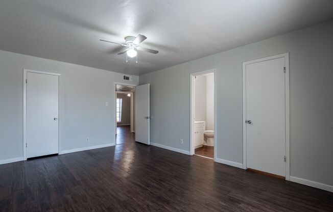 3 beds, 2 baths, 1,296 sqft, $1,500, Unit 1010