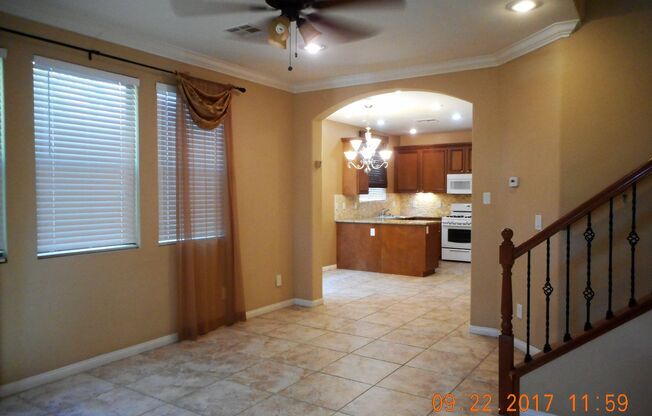 4 beds, 2.5 baths, $1,925