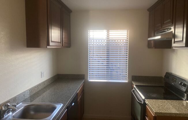 2 beds, 1 bath, 800 sqft, $2,195, Unit #3