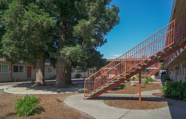 1 bed, 1 bath, 650 sqft, $1,350, Unit 5325-93