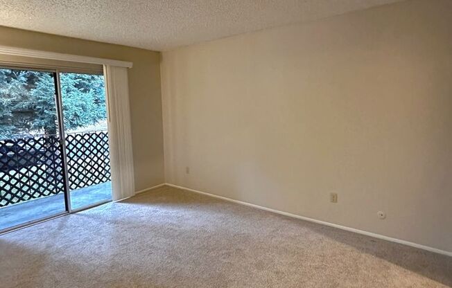 2 beds, 1 bath, $1,700, Unit 494810