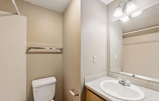 3 beds, 2 baths, 643 sqft, $2,000, Unit A303