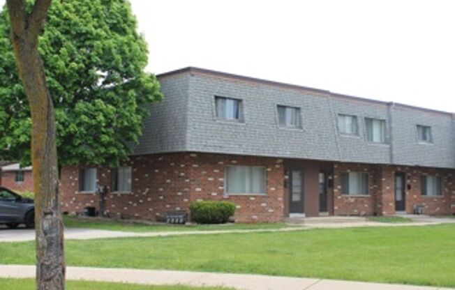 2 beds, 1.5 baths, 1,000 sqft, $1,445, Unit 3275A