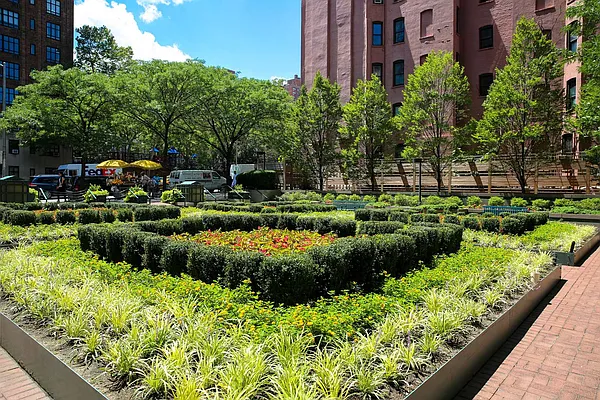 Studio, 1 bath, $4,000, Unit 15S