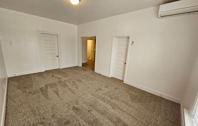 2 beds, 1 bath, $1,250, Unit 303 Colusa St