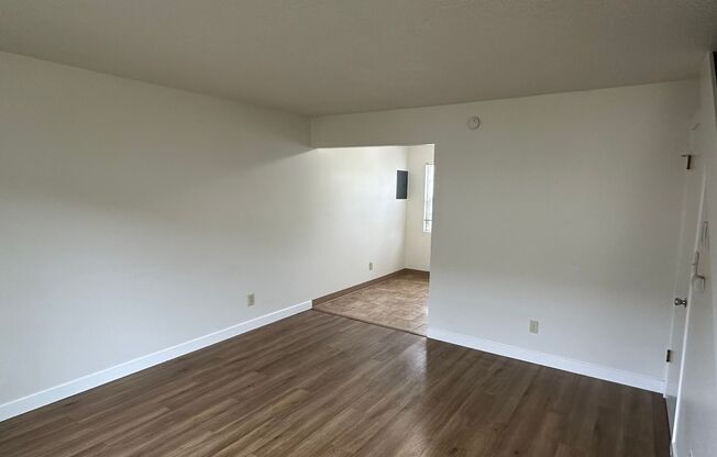 2 beds, 1 bath, 832 sqft, $1,325, Unit 1304