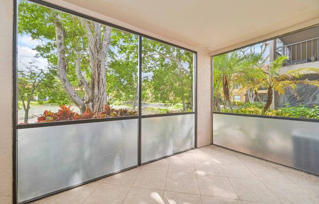 NOW AVAILABLE -  1 Bed 1 Bath Apartment in Naples!