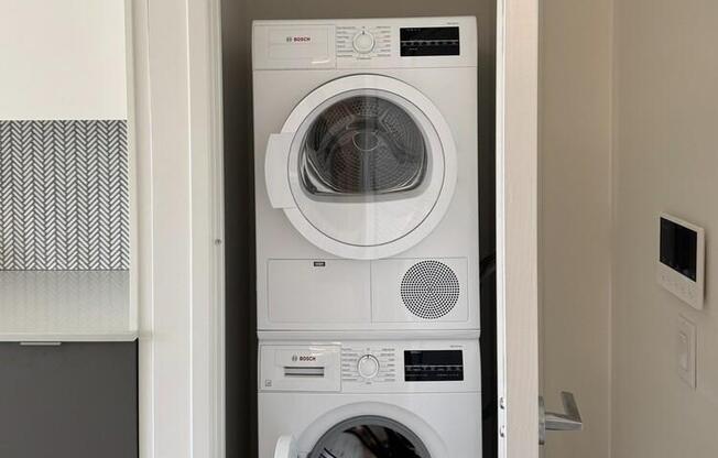 Studio, 1 bath, $4,550, Unit S14G