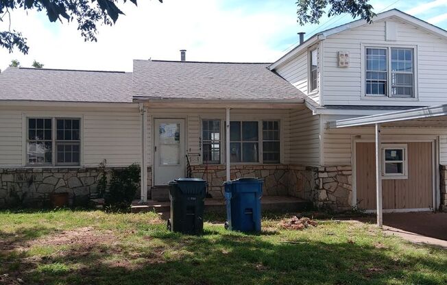 Spacious 4-Bedroom, 2-Bath Home with Fresh Updates in Midwest City