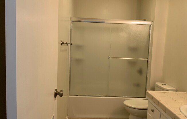 1 bed, 1 bath, 709 sqft, $1,995, Unit 30-04