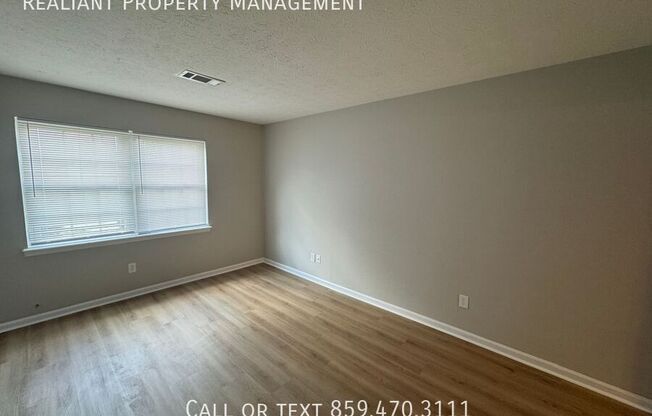 425 LENNEY DR