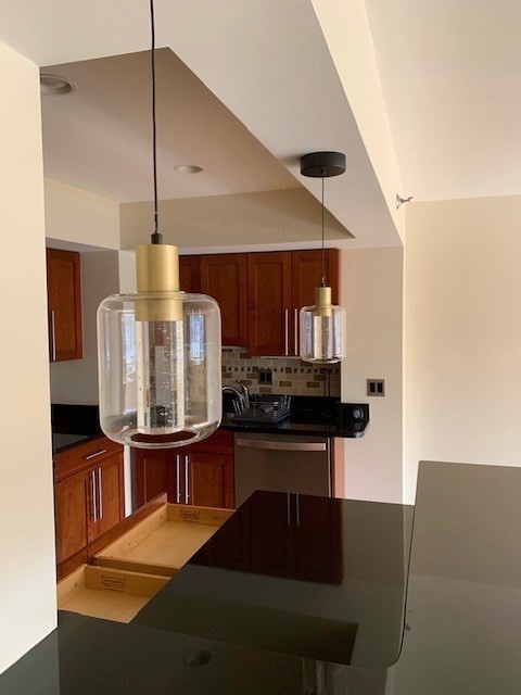 2 beds, 2 baths, 962 sqft, $3,900, Unit 1012