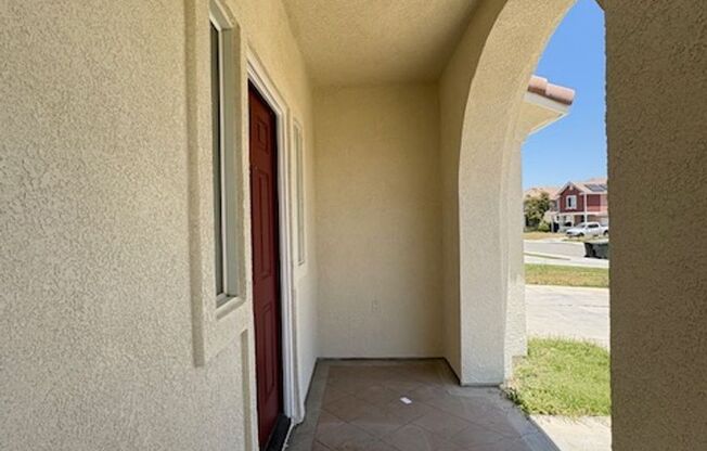 4 Bedroom with NEW Carpet & Paint