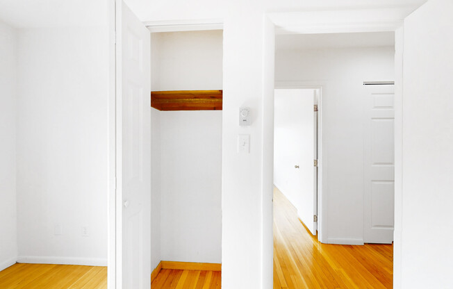 2 beds, 1 bath, 750 sqft, $2,475, Unit 26