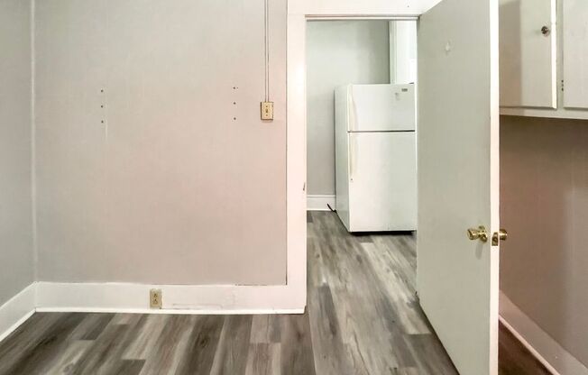 1 bed, 1 bath, 461 sqft, $595, Unit 216A