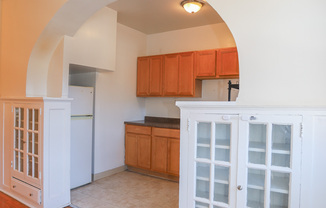 1629 W LUNT