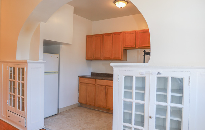 1629 W LUNT