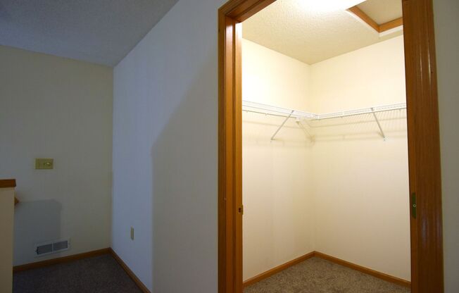 3 beds, 2 baths, 1,380 sqft, $2,345, Unit 8126-306