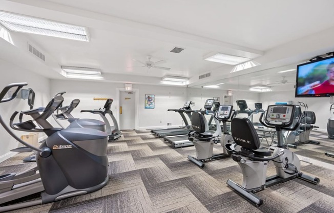 the gym at the preserve at green valley townhomes in green valley va
