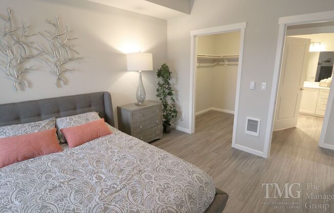 1 bed, 1 bath, 676 sqft, $1,560, Unit C221