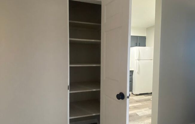 2 beds, 1 bath, $1,195, Unit Apt. 217