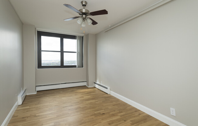 2 beds, 1 bath, 776 sqft, $3,875, Unit 16C