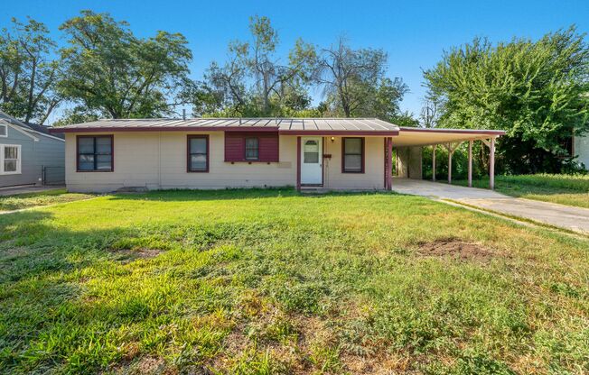 Highland Park Gem- 3/1 with Large Yard