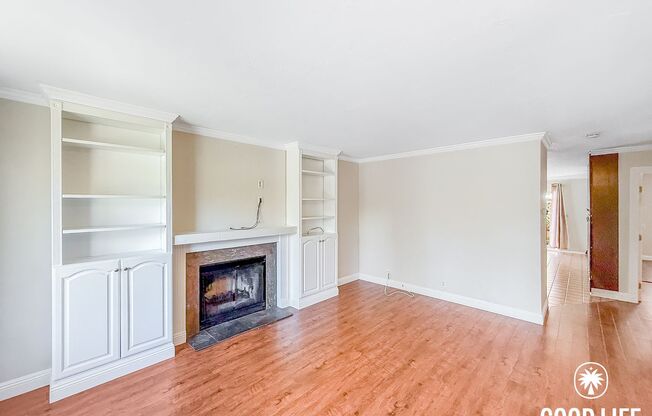 Serene 2BD/2BA End Unit Condo in Carmel Valley with Community Pool & Detached Garage