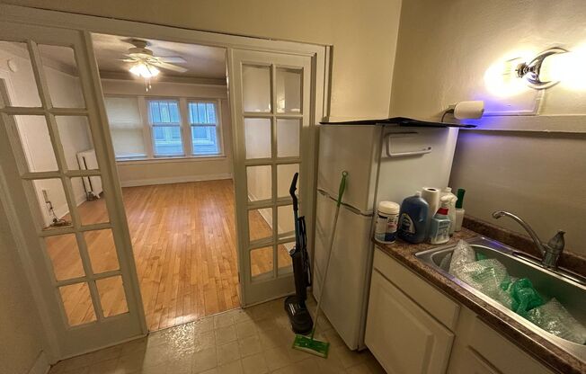 1 bed, 1 bath, $995, Unit 45