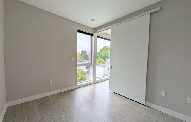 1 bed, 1 bath, 427 sqft, $1,395, Unit 416